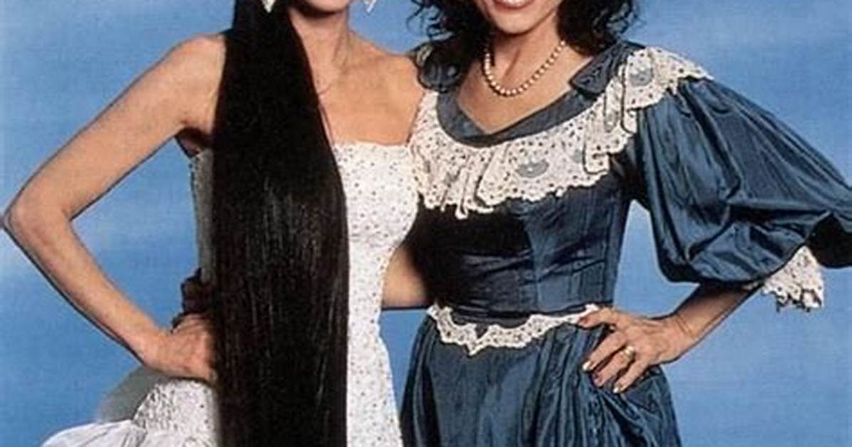 Do Loretta Lynn and Crystal Gayle Have the Same Parents? ·