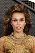 How Tall Was Milei Cyrus