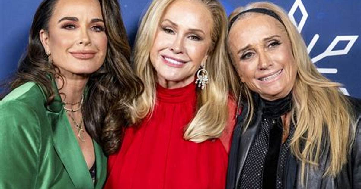 Kathy Hilton and Kyle Richards Family Link Explored How Are They Related? Thu 3 June 202 |