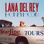 Lana Del Reys Photoshop Fails in Honeymoon Instagram Account