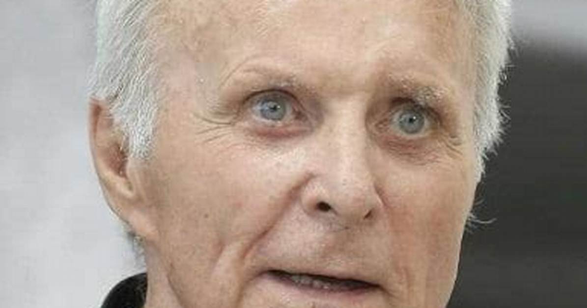 Robert Conrad Biography, Age, Height, Wife, Net Worth, Family